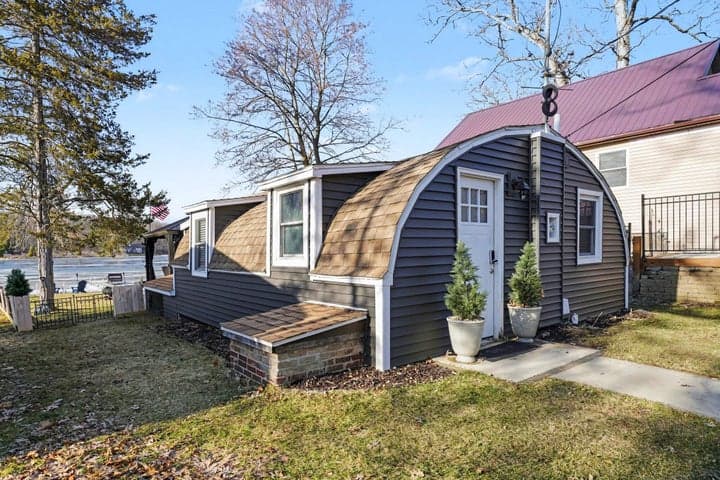 642 Swains Lake Drive, Concord, MI 49237