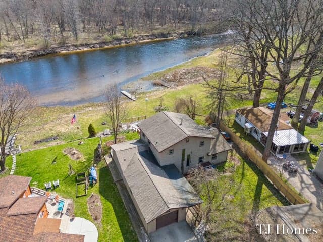 7628 Main Street, Newaygo, MI 49337