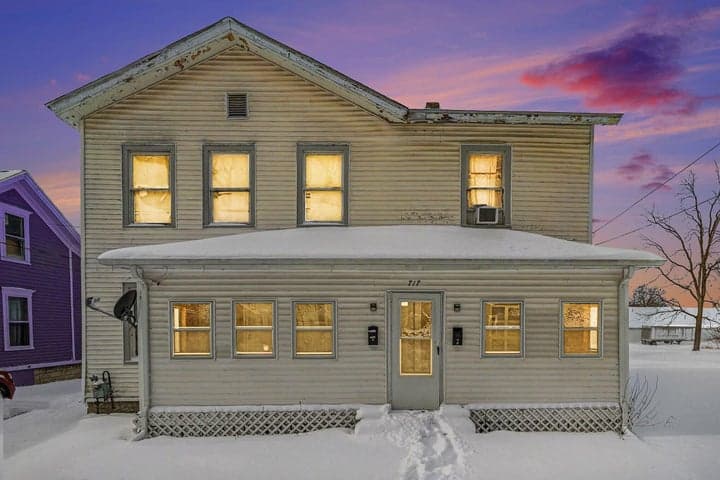 717 N Eaton Street, Albion, MI 49224