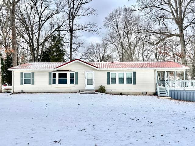 5482 Circle Drive, Reading, MI 49274