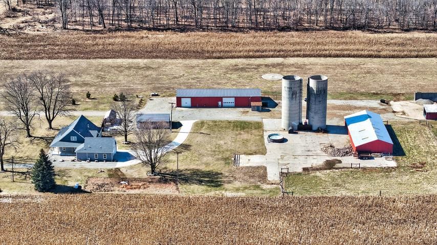 8700 E Mosherville Road, Horton, MI 49246