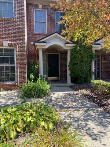 5702 Hampshire Lane, Ypsilanti, MI 48197