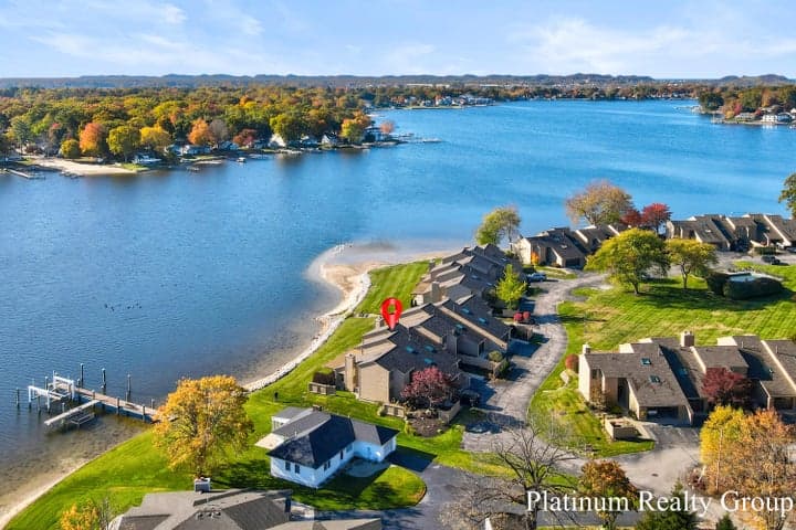 15762 Prospect Point Drive, Spring Lake, MI 49456