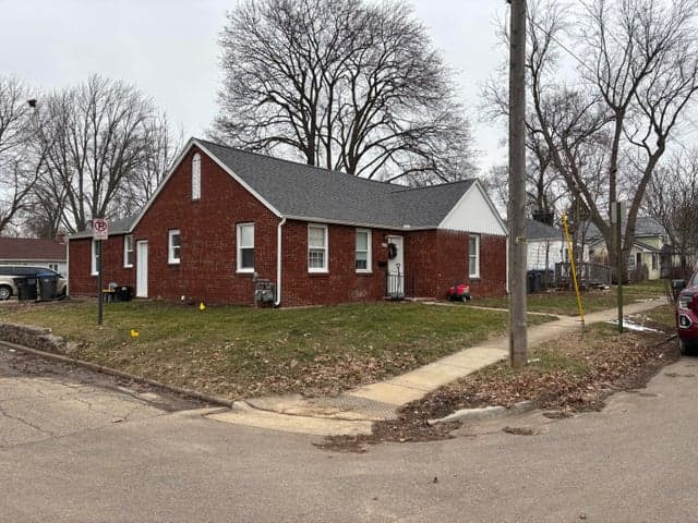805 807 Michigan Avenue, Sturgis, MI 49091