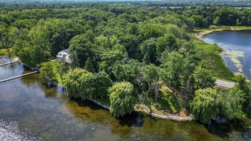 15665 Portage Road, Vicksburg, MI 49097