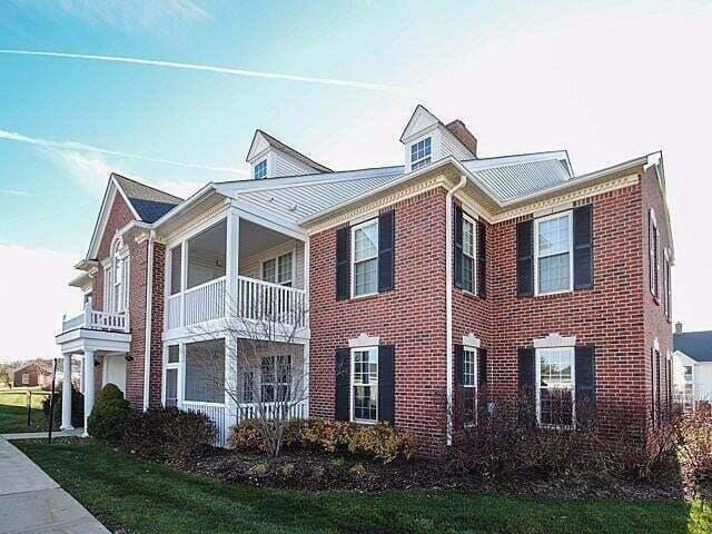 856 W Summerfield Glen Circle 117, Ann Arbor, MI 48103