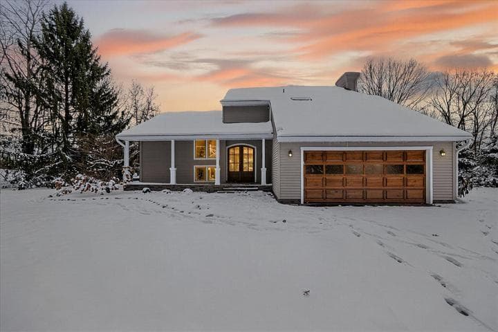 17490 G Drive N, Marshall, MI 49068