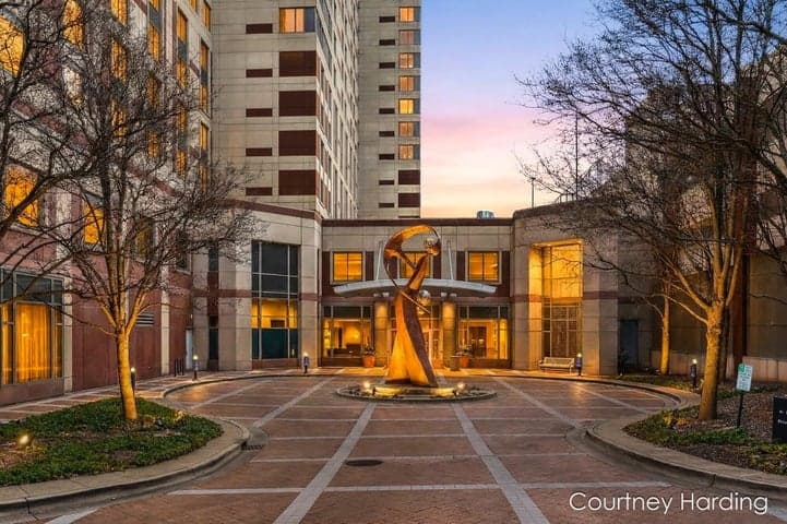 128 Campau Circle NW, Grand Rapids, MI 49503