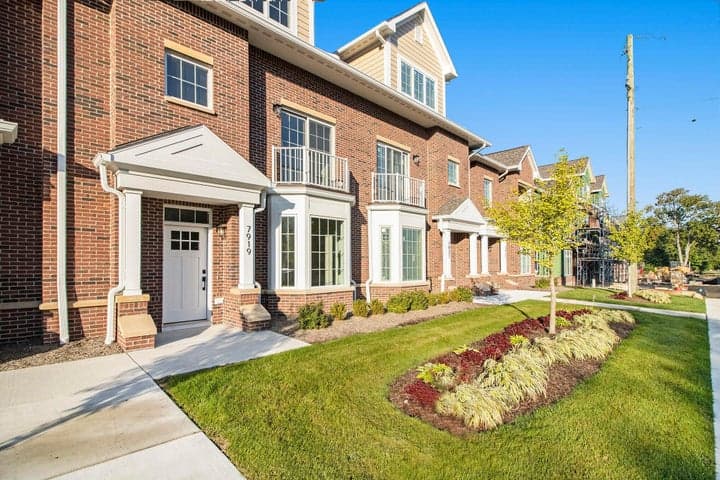 7933 Grand Street 44, Dexter, MI 48130