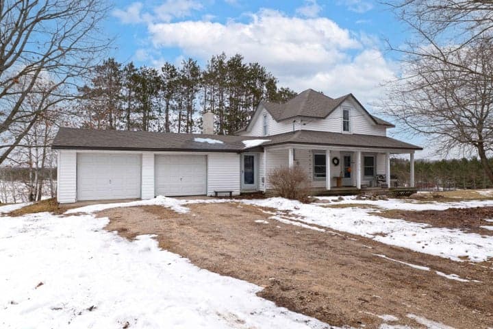 7076 N Raymond Road, Tustin, MI 49688
