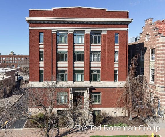 17 W 10th Street 450, Holland, MI 49423