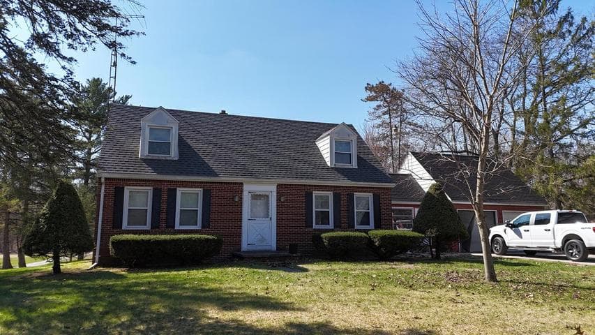2365 W Temperance Road, Temperance, MI 48182
