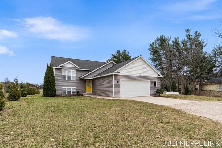8700 142nd Avenue, West Olive, MI 49460