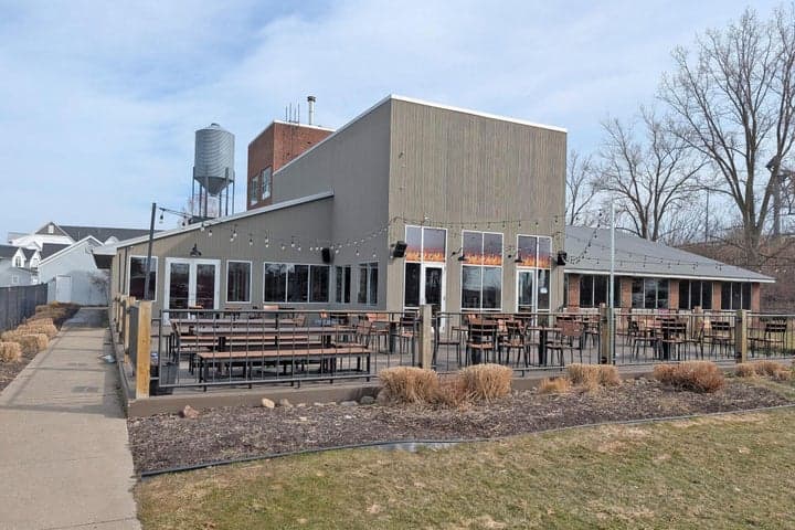 971 W Savidge Street, Spring Lake, MI 49456