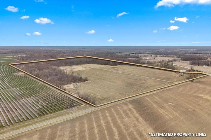 102 W Central Road, Coldwater, MI 49036