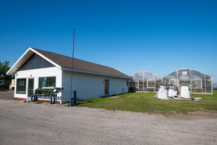 8627 Cleveland Avenue, Baroda, MI 49101