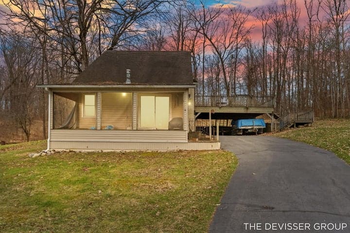 3136 Baseline Road, Gobles, MI 49055