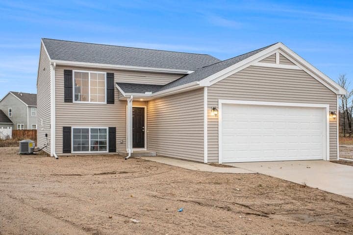 2098 Kristin Court, Muskegon, MI 49442