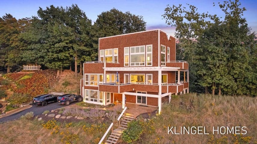 140 Prospect Street, Grand Haven, MI 49417
