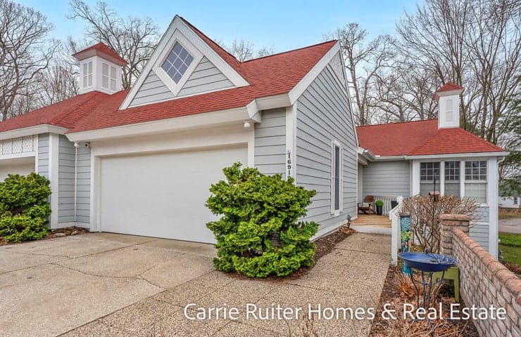 16919 Landing Lane, Spring Lake, MI 49456