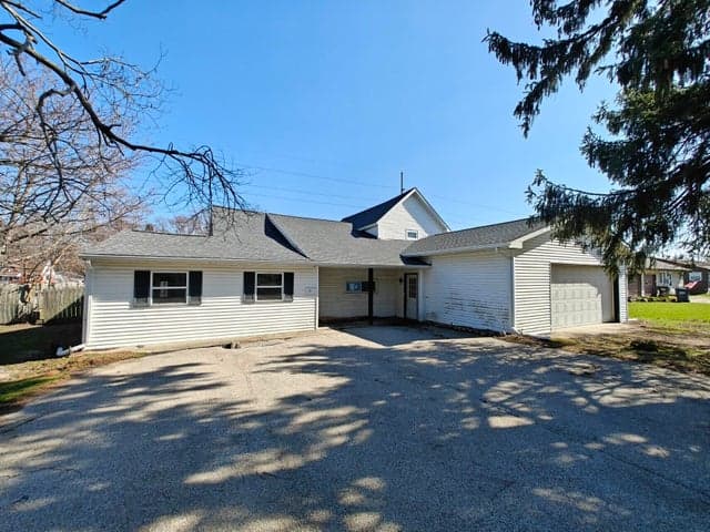 5587 E Karen Court, Stevensville, MI 49127
