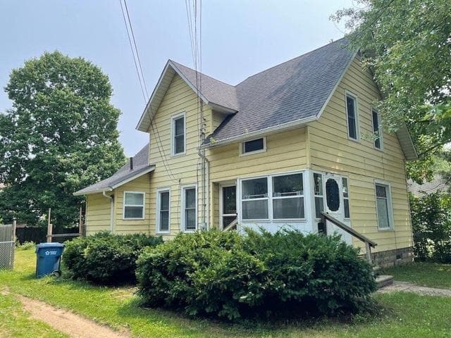 136 N Berkley Street, Kalamazoo, MI 49006