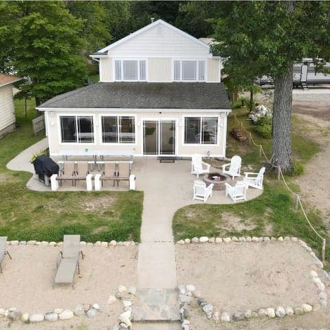 11362 E Shore Drive, Delton, MI 49046