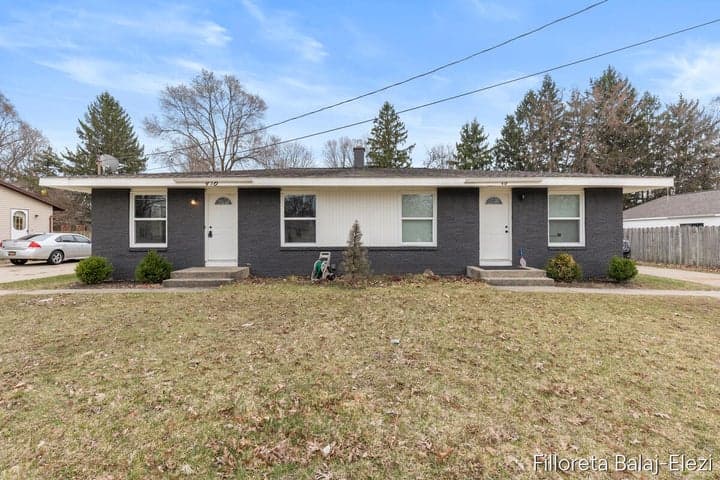 418 56th Street SE, Kentwood, MI 49548