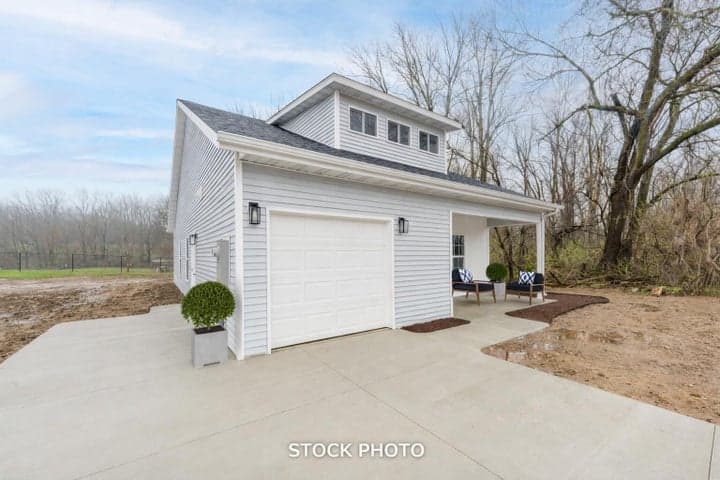 719 Victory Lane, Cassopolis, MI 49031