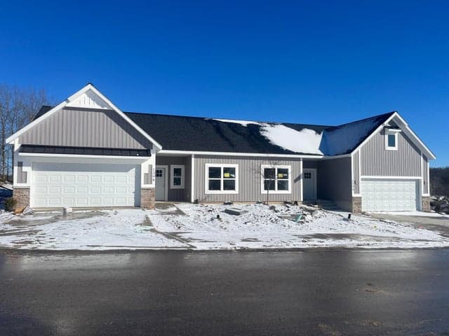 1396 Center Hill Road SE 52, Lowell, MI 49331