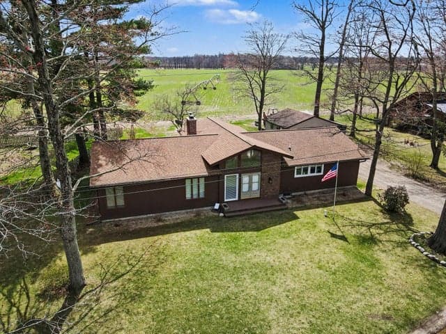 48379 Hill Drive, Decatur, MI 49045