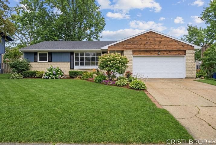 2538 Berwyck Road SE, Grand Rapids, MI 49506
