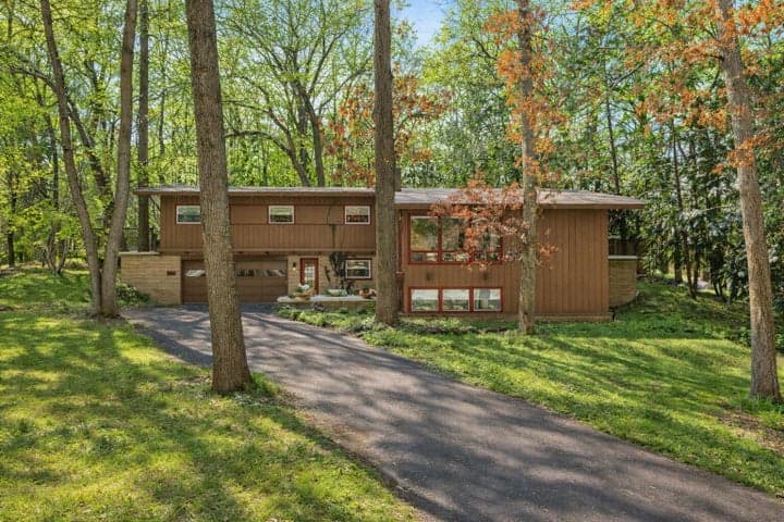 2146 Treehaven Drive, Kalamazoo, MI 49008