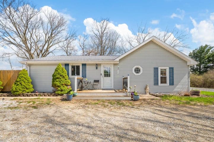 3017 Walton Road, Buchanan, MI 49107