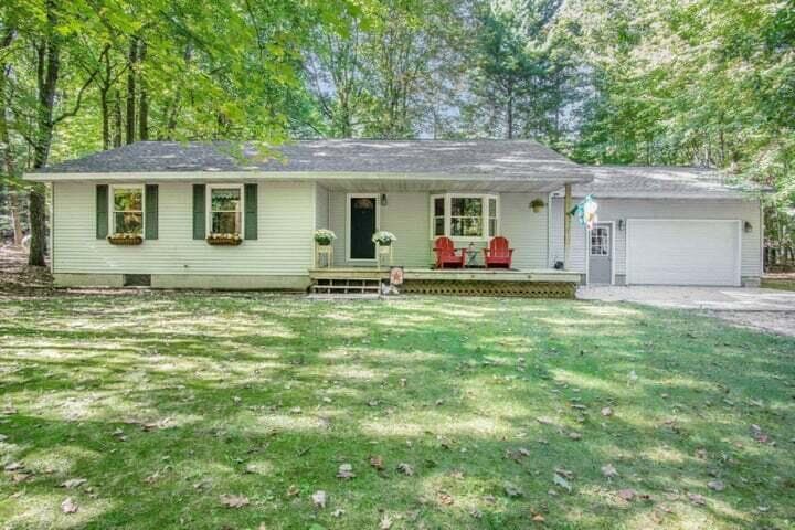 5771 Wintergreen Road, Pentwater, MI 49449