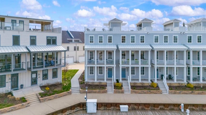 152 Mariners Cove, St. Joseph, MI 49085