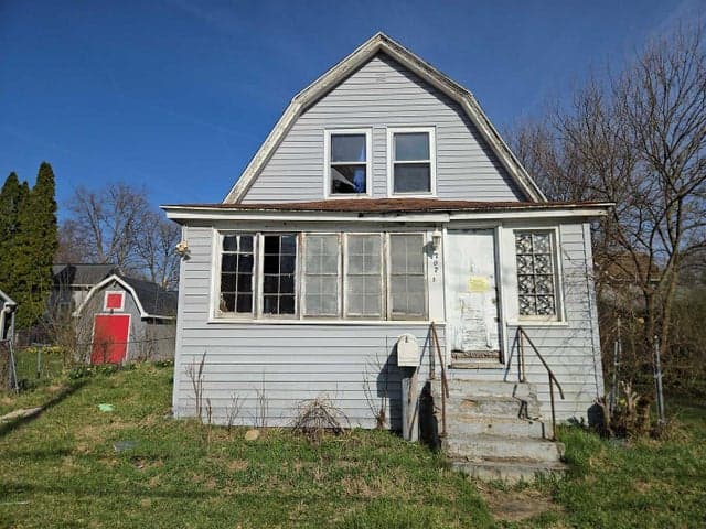 707 S Eaton Street, Albion, MI 49224
