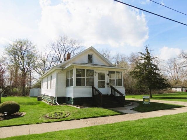 1424 Locust Street, Jackson, MI 49203