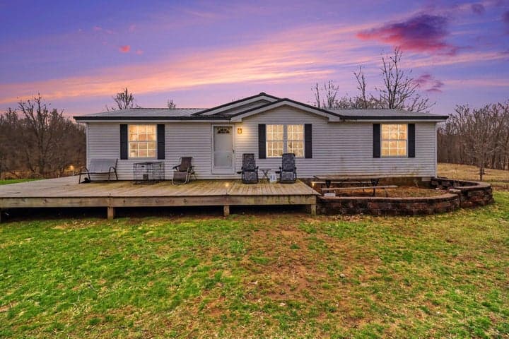 1723 W Warren Road, Shelby, MI 49455