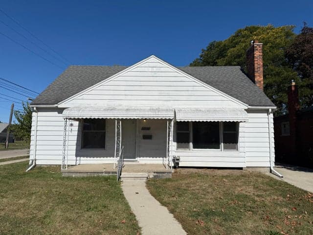 15305 Evergreen Avenue, Eastpointe, MI 48021