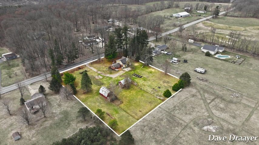 7869 17 Mile Road NE, Cedar Springs, MI 49319