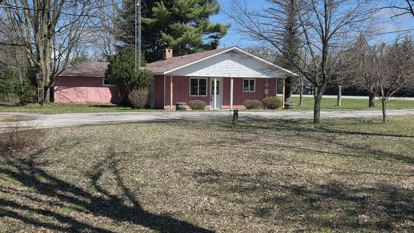9945 US-31, Free Soil, MI 49411