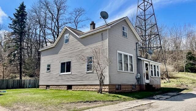 183 12th Street, Manistee, MI 49660