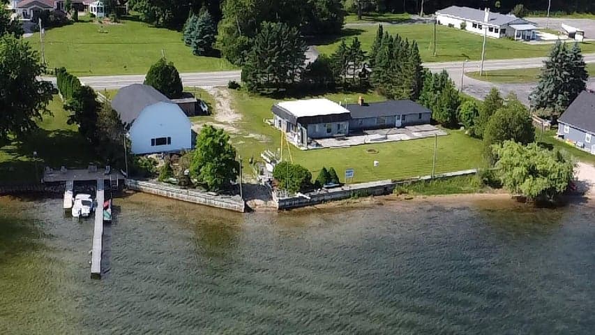4472 Crescent Beach Road, Onekama, MI 49675