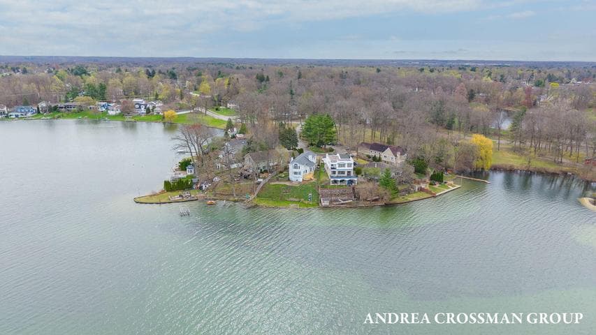 567 Breezy Bluff Street, Battle Creek, MI 49015