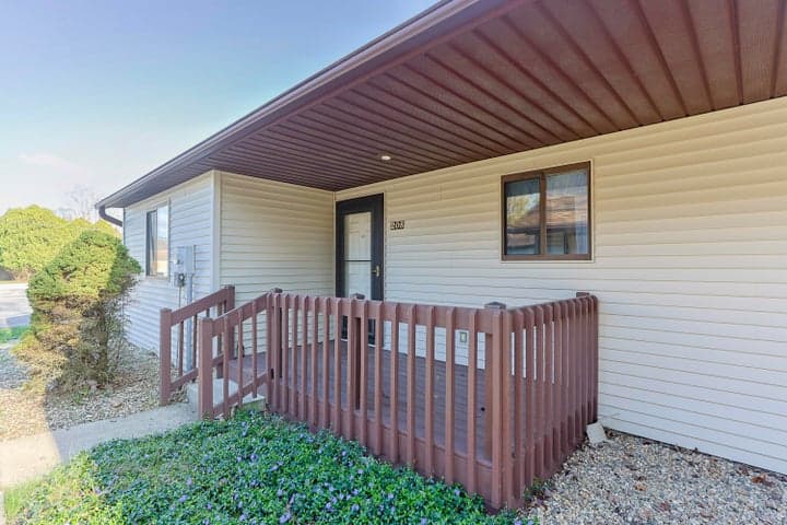 208 Christiana Drive, Niles, MI 49120