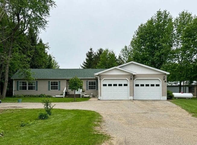 4535 N 68th Avenue, Hart, MI 49420