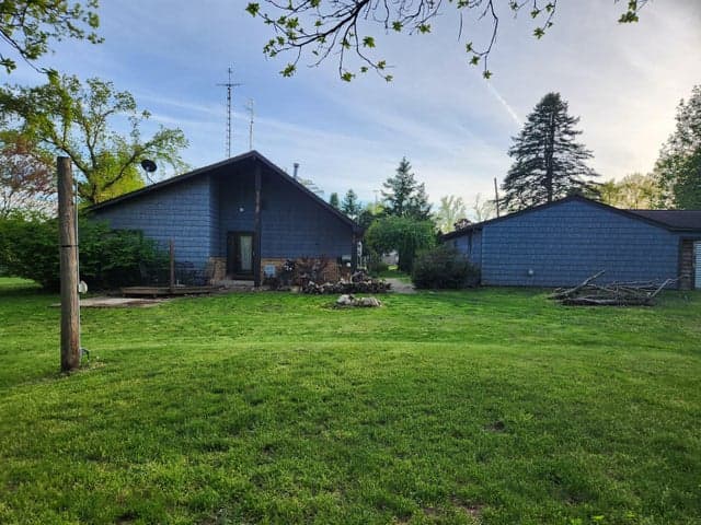 28573 Maystead Road, Sturgis, MI 49091