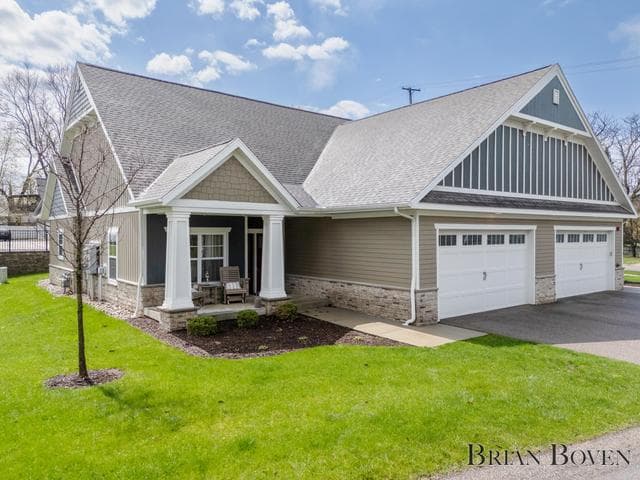 148 Tamarack Lane NE 2B, Rockford, MI 49341