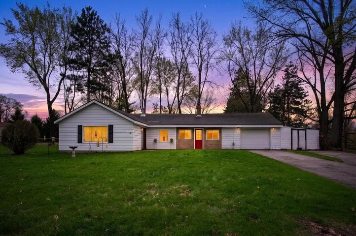2985 Garden City Road, Jackson, MI 49201